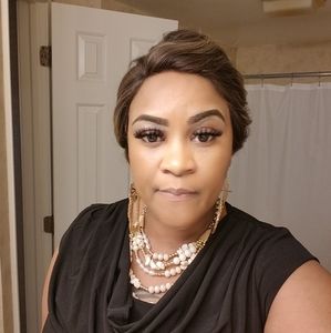 Meet your Posher, Simone